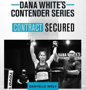 Danyelle Wolf Instagram - Wow!! What an awesome experience! I just want to thank @danawhite for the opportunity  And I’m so excited for what’s to come! I’m learning so much and taking it all in and I’m so ready to get back to the gym with this experience under my belt! This is just the tip of the iceberg, thank you to my WOLFPACK for all the amazing love and support! I can’t wait to show you what’s next! #ufc -❤️dw