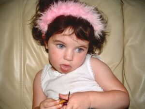 Darci Shaw Instagram - 2yr old me looking like I do right now on day 928474829292 of staying in the house, sadly minus the headband