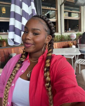Daria Johns Instagram - Not fragile like a flower. Fragile like a bomb.🌸🌱💣
•
•
#daria #dariajohns #castaway #castawayburbank #burbank #explore #explorepage #flower #pink #outfit #braids #blackgirl