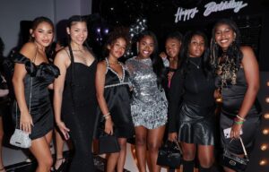 Daria Johns Instagram - What Rod Wave say? 🎂✨ 
•
•
#birthday #daria #dariajohns #birthdaygirl #birthdaybehavior #birthdayparty #sagittarius #capricorn #explore #explorepage #blackgirl #allblack #allblackaffair