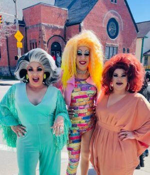Darienne Lake Instagram - Just a few ladies after Sunday mass. Working the collection plate. #taxthechurch