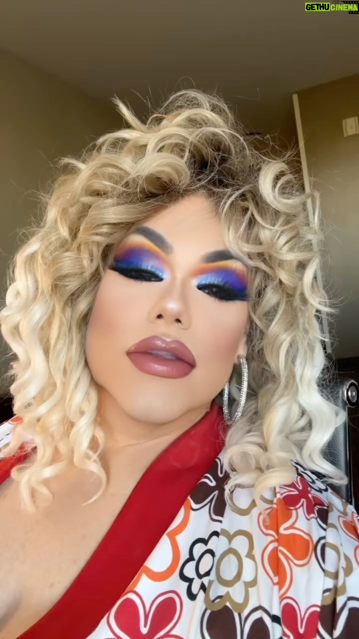 Darienne Lake - 6K Likes - September 16th @edibles_restaurant for @rocdragmetobrunch with @aggydune @mrskashadavis & @dariennelake