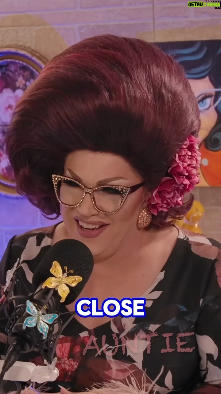 Darienne Lake - 3.5K Likes - EVERYONE is loving @dariennelake on the latest episode of AUNTIE! 💋
Watch on my @youtube and listen where YOU podcast! #jokes #podcast #mrskashadavis
Recording production @rocvoxrecording