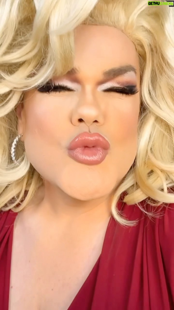 Darienne Lake - 1K Likes - 🎟️ https://outfronttheatre.com/event/darienne-lake-altered-boy/ @outfronttheatre August 26th! #atl #atlanta #alteredboy #comedy #drag #dragqueen #standup #dariennelake #rupaulsdragrace