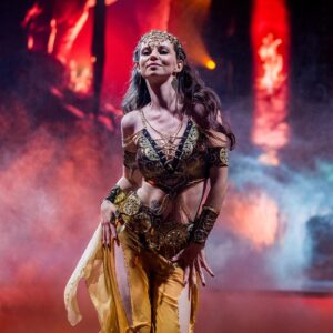 Darija Pavlovičová Instagram - ✨🧡 nejobávanější a nakonec i nejužitější - samba 🌞

Za námi je další večer plný obrovských emocí. Všechno začíná strašně zrychlovat, tenhle týden pracujeme už na dvou tancích a tělo to dává znát. Ale těšení je zase velký! 

 Vaše reakce jsou neskutečnou motivací a doufám, že i další tanec okouzlí a dotkne se vašich duší*

 Děkujeme, že můžeme a opět v sobotu🧚🏻‍♂️
D&D

@stardancecz | foto - Mikuláš Křepelka