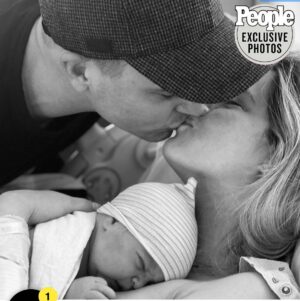 Darin Brooks Instagram - Welcome into the world baby #2, our lil: Gemma Wynter Brooks!! 😍♥️😁 Thank you @people for such an awesome article, Thank you to @kellylkruger, the rockstar, for letting me have another one with you (so glad this one takes after you too), and Thank you to all our family and friends who have helped us through the crazy process of having a baby during a pandemic… ♥️😁 Love you all! And please join me in welcoming this little 💎 and badass #3 (K, E and now G) into the world!!! Oh, and yes… Now I’m severely outnumbered… 😳😳😳 #baby #babynumber2 #proud #girldad