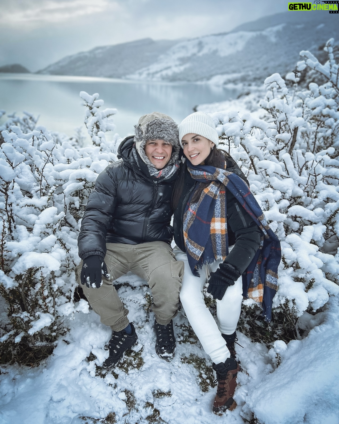 Darío Lopilato - 6.8K Likes - GLACIARES GOURMET
@marpatagcruceros ★★★★★
Navegamos por el Lago Argentino, por el Canal de los Témpanos, recorriendo el Brazo Norte, con una vista increíble en el Glaciar Spegazzini, Upsala y Perito Moreno. También desembarcamos en Puesto de Las Vacas 🐮
Una excursión sumamente recomendable.
@elcalafatetierradeglaciares
Gestión: @bal.luciano
@designsuites 🏨
@babiaviajes ✈️
@carina_bradanini @leti.loo @federicairigaray