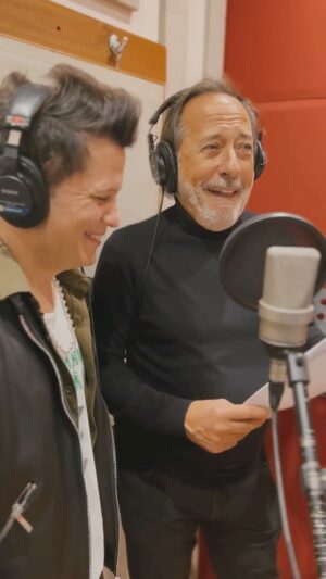 Darío Lopilato Instagram - No solo mi #papucho #guillermofrancella #mu #amigo y #dırector … lo que se viene en el #2023 #enero … #casadosconhijos al #teatro @flor_de_p @luisanalopilato @aruzzireal @marcelo.debellis @telefe @rgbredes @teatro_granrex … un sueño por solo 2 meses!!! Te vas a quedar afuera…?
