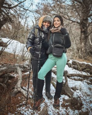 Darío Lopilato Instagram - El Chaltén, en lengua tehuelche «montaña humeante». 
Capital Nacional del Trekking 🥾
@patagoniadreams ★★★★★
@babiaviajes ✈️
Gestión: @bal.luciano