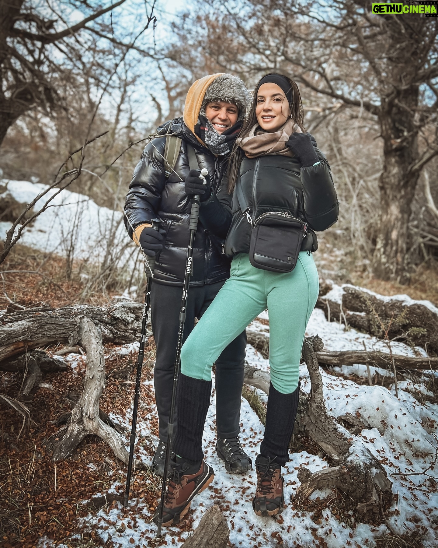 Darío Lopilato - 10.8K Likes - El Chaltén, en lengua tehuelche «montaña humeante».
Capital Nacional del Trekking 🥾
@patagoniadreams ★★★★★
@babiaviajes ✈️
Gestión: @bal.luciano