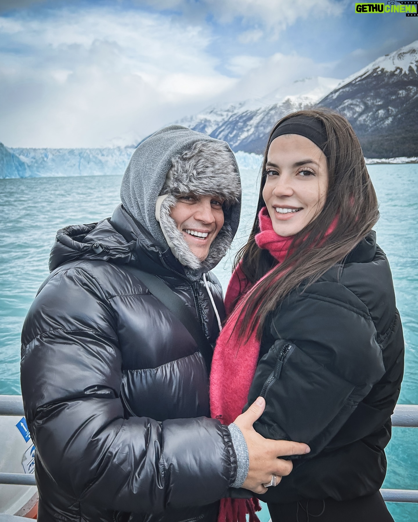 Darío Lopilato - 9.7K Likes - Conociendo esta maravilla de la mano de @patagoniadreams 💘
Un sueño familiar cumplido
Gracias @bal.luciano por hacerlo posible
@babiaviajes ✈️
