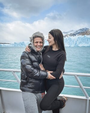 Darío Lopilato Instagram - Conociendo esta maravilla de la mano de @patagoniadreams 💘 
Un sueño familiar cumplido 
Gracias @bal.luciano por hacerlo posible 
@babiaviajes ✈️