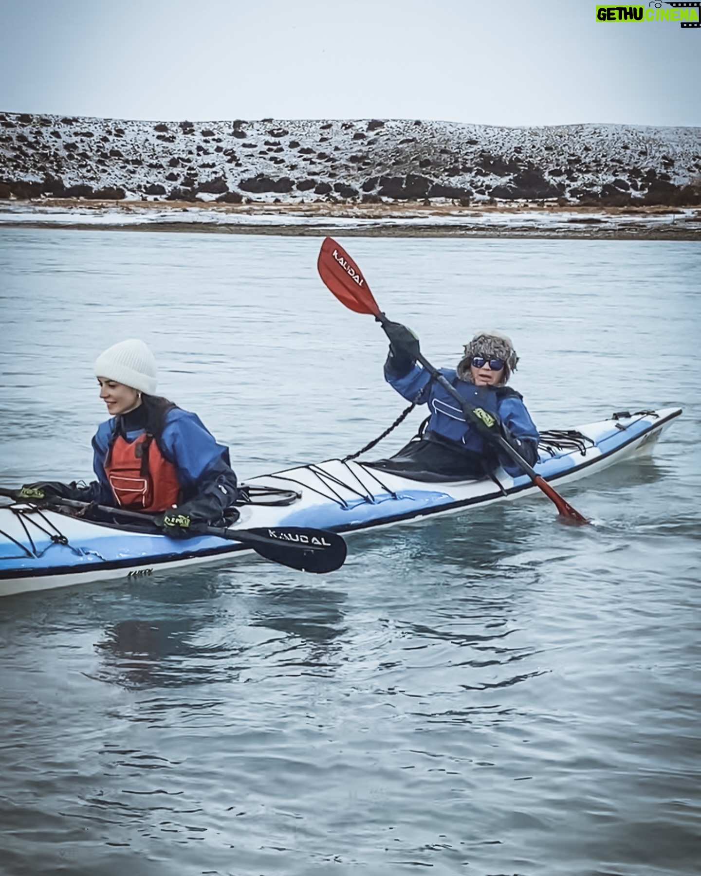 Darío Lopilato - 7.4K Likes - A pesar del frío y la nieve, navegamos en kayaks por el Río Santa Cruz, conociendo parte del recorrido que Darwin realizó a mediados del Siglo 19.
Darwin Experience, una experiencia única.
@patagoniaprofunda 🙌🏻
@iceberg_turismo
@german_roberts 🚣🏻♀️