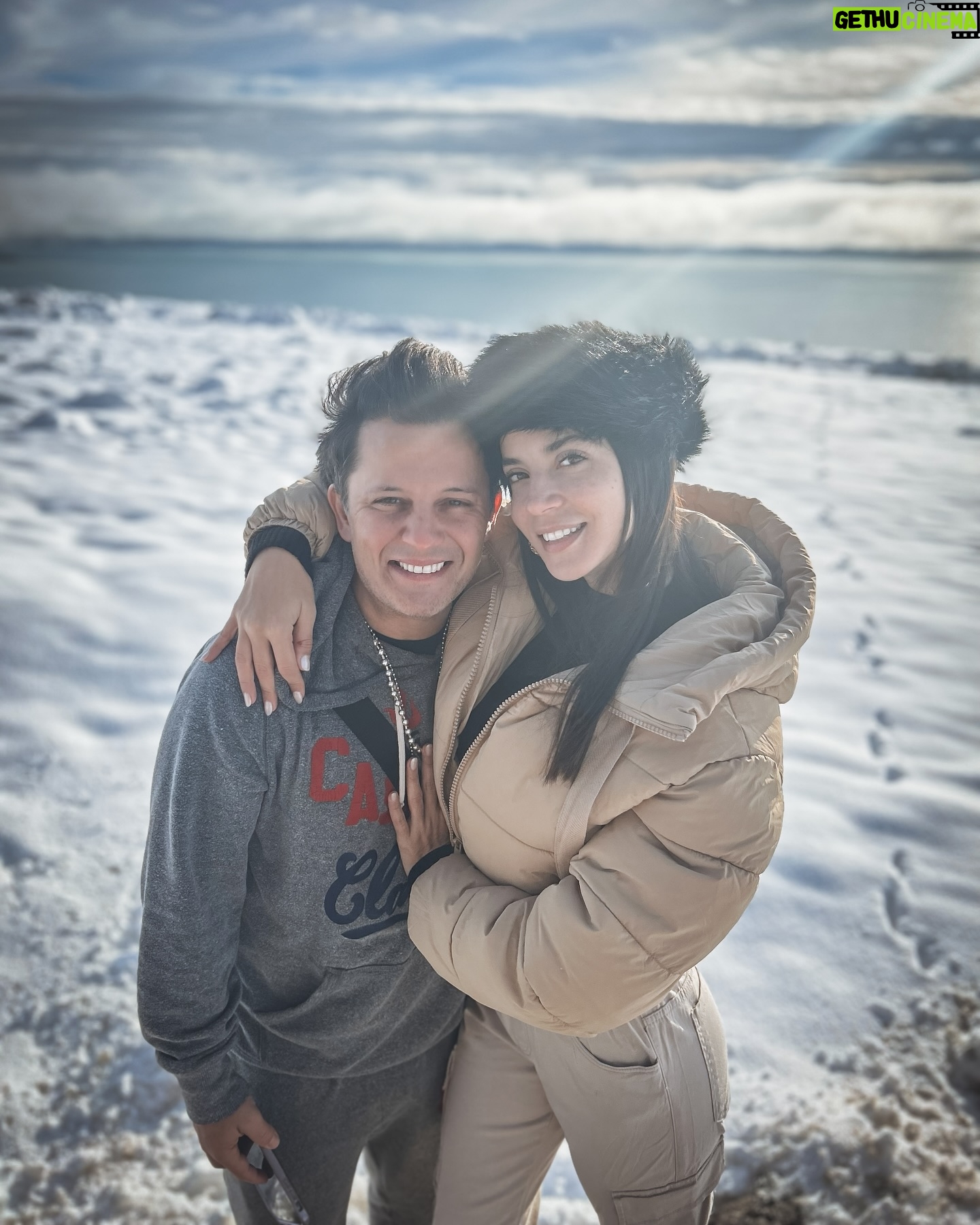 Darío Lopilato - 31.3K Likes - Nuestro hogar en El Calafate = @designsuites ❄️
Un hotel muy completo, con todas las comodidades y una vista increíble ★★★★★
