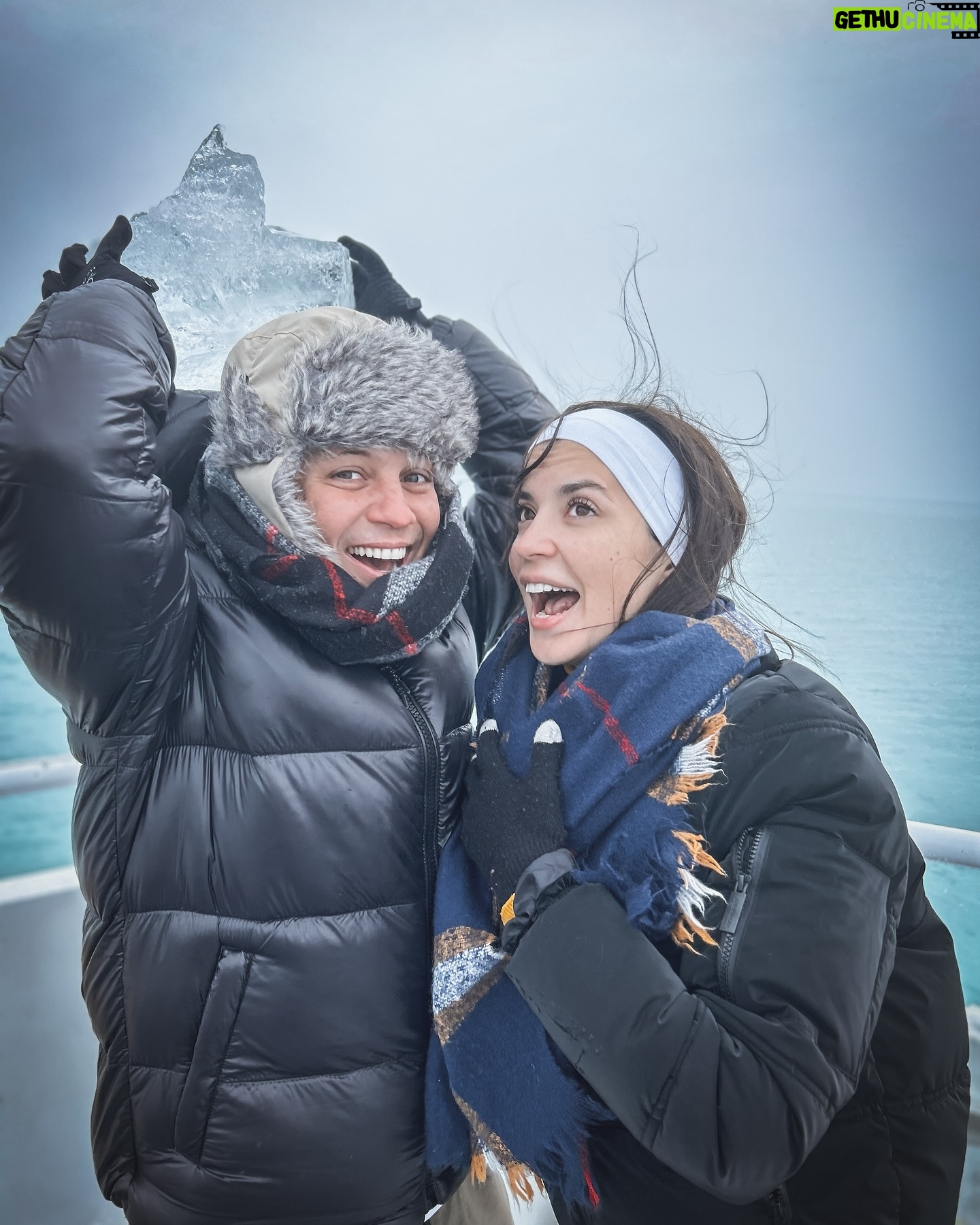 Darío Lopilato - 6.8K Likes - GLACIARES GOURMET
@marpatagcruceros ★★★★★
Navegamos por el Lago Argentino, por el Canal de los Témpanos, recorriendo el Brazo Norte, con una vista increíble en el Glaciar Spegazzini, Upsala y Perito Moreno. También desembarcamos en Puesto de Las Vacas 🐮
Una excursión sumamente recomendable.
@elcalafatetierradeglaciares
Gestión: @bal.luciano
@designsuites 🏨
@babiaviajes ✈️
@carina_bradanini @leti.loo @federicairigaray