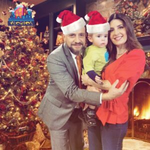 Darío Ripoll Instagram - La familia San Román Olvera les desea a todos una feliz navidad !! 🎄🎁 ❤️🧑‍🎄 #navidad  #familia #vecinos 2024