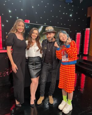 Darío Ripoll Instagram - Que gusto conocer a estas increíbles mujeres ! ..toda ellas talentosas y emprendedoras,  muy pronto por @denocheconyordi @chinguamiga @aleivanovastyle @mamabonita.mx ✌️😎 #influencers #creadorasdecontenido