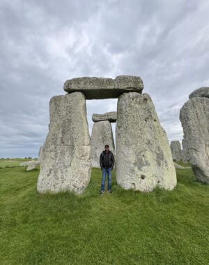 Darius Rucker Instagram - A BEAUTIFUL morning in @stonehenge. Just breathtaking!