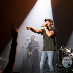 Darius Rucker Instagram - Will I see you this summer?
@livenation Concert Week is ON! Get $25 dollar tickets to upcoming @Hootie and the Blowfish shows while supplies last. Get yours at the link in my bio!