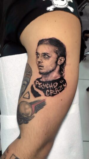 Daron Malakian Instagram - So blessed to have fans like this.

Incredible art by @lucasleaotattoo on @gabrielsalimp. 

#DaronMalakian #ScarsOnBroadway #DMSOB #SystemOfADown #SOAD