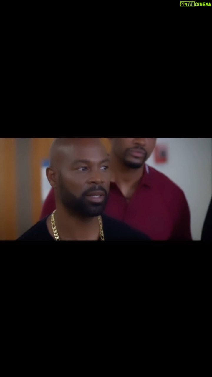 Darrin Henson - 564 Likes - A Man has to Do what a MAN HAS TO DO Bosses Deal with Bosses The man has to be willing to be independent strong and stand on his own if he has to… He has to be a leader provider he also hast to listen but at the end of the day he hast to do what needs to be done in order to protect his family within boundaries and intelligent decisions…With @mariodidonato4 @christianjamesmadsen @officiallybenstephens @kimberlypattersonofficial @familybusinessbet Watch on @NETFLIX #darrinhenson #darrindewitthenson