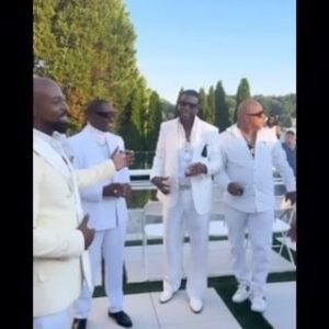 Darrin Henson Instagram - Congrats to my big brother #keithsweat @keithsweat NUMBER ONE  on the billboard charts #LAYYOUDOWN SONG ❗️🎉🎉🎯🎯🔥🔥❗️❗️🍾🍾🍾 #salute
