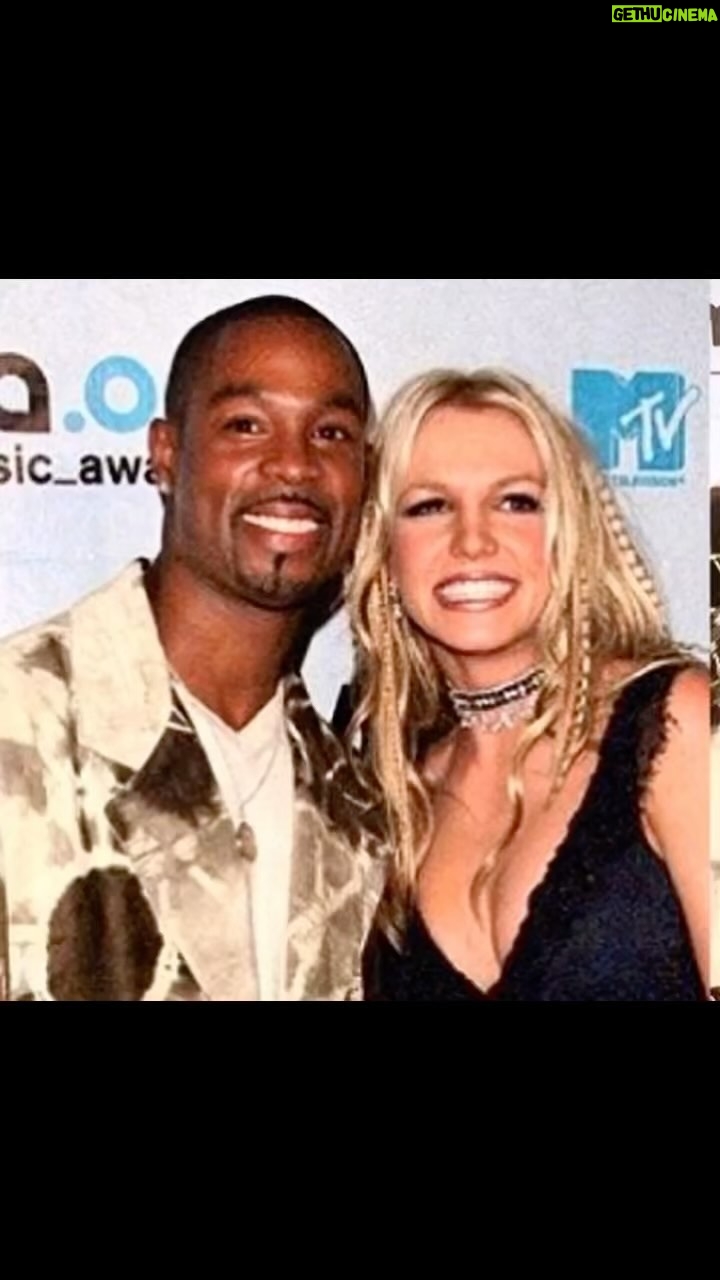 Darrin Henson - 19K Likes - I just wanna let my friend Britney know I’m always here for her ,started that way it’ll always be that way👍🏾 friends for life no rumor or hard talk can break the friendship that we have… @britneyspears you always have an ear and a shoulder in me 🙏🏾 #friendshelpingfriends #britneyspears #darrinhenson #freespeech