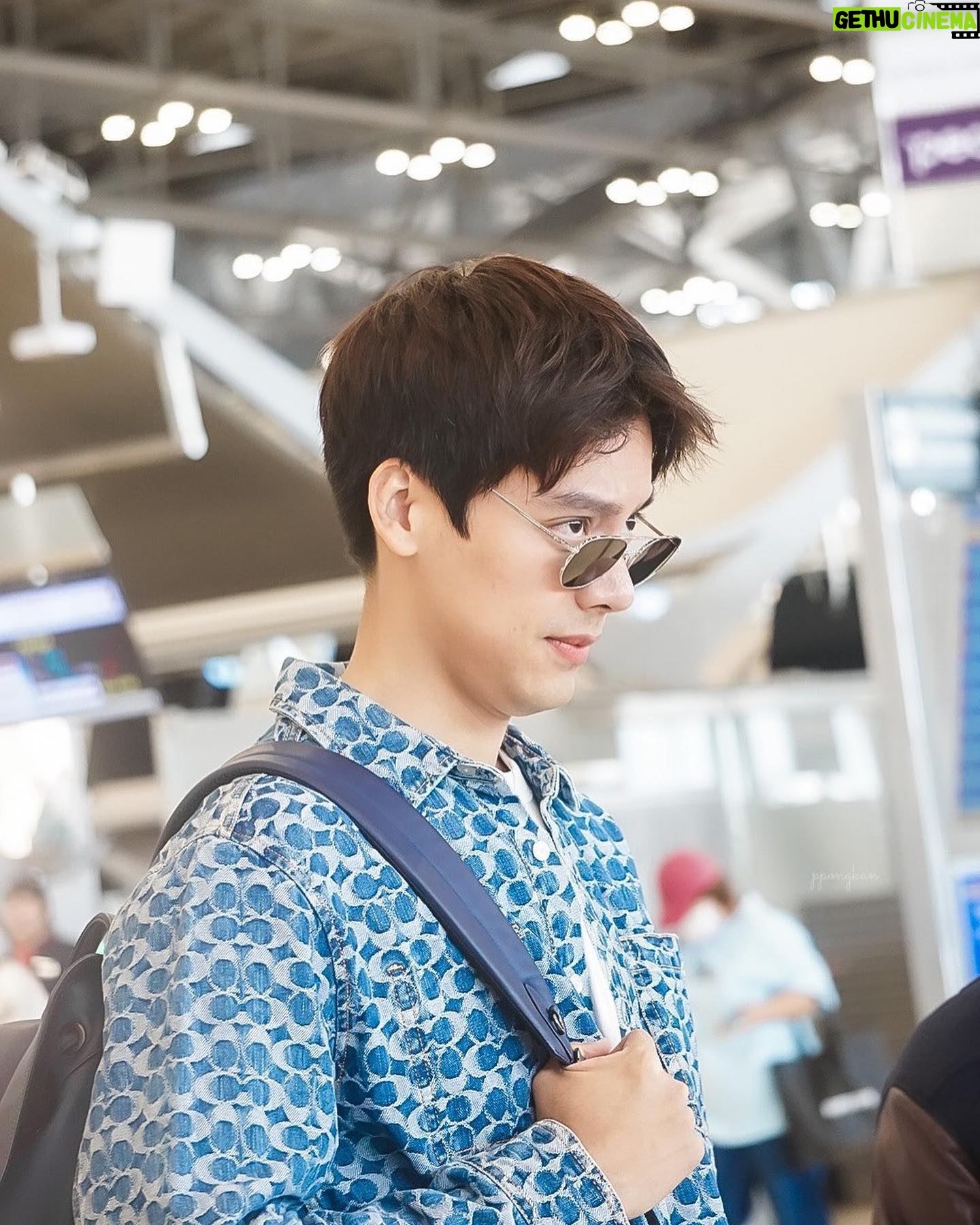 Darvid Kreepolrerk - 29.2K Likes - ลงให้หมดไม่สนรูปใคร🤣 ขอบคุณเจ้าของภาพจ้า #thxpickub💗 @coach #CoachNY