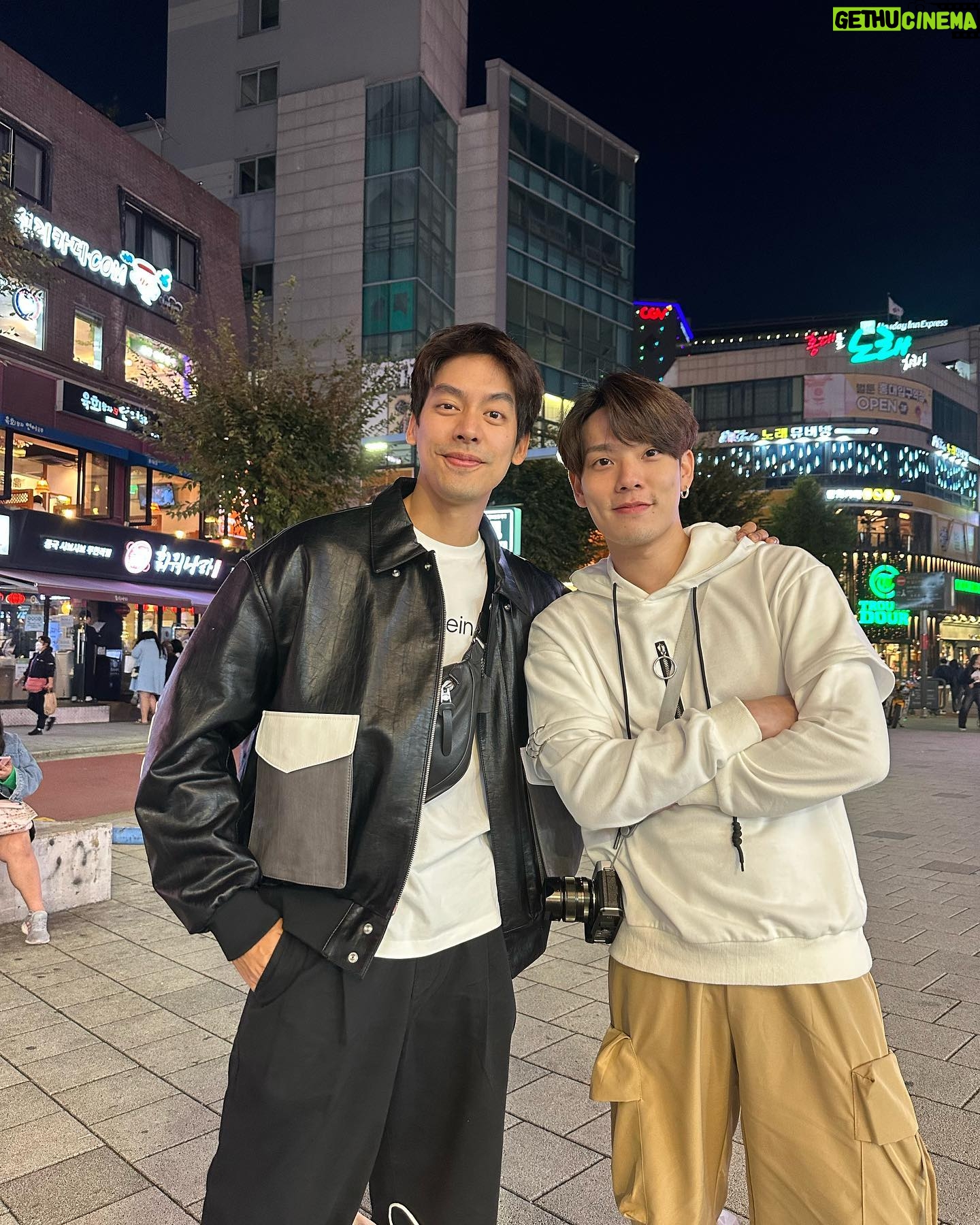 Darvid Kreepolrerk - 18.1K Likes - บังเอิญแหละ😂 อยู่ไทยไม่ได้เจอ มาเจอกันอยู่นี่ @ccopter