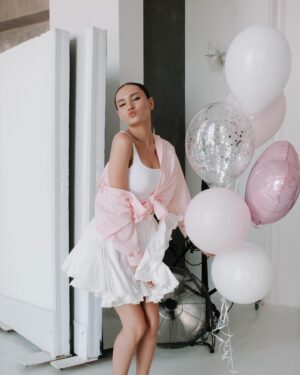 Darya Aleksandrova Instagram - Все сочувствуют несчастьям своих друзей, и лишь немногие — радуются их успехам! 🪩🩷👼🏼