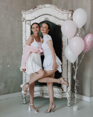 Darya Aleksandrova Instagram - Все сочувствуют несчастьям своих друзей, и лишь немногие — радуются их успехам! 🪩🩷👼🏼