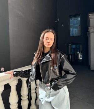 Darya Aleksandrova Instagram - Я думала, между нами вспышка, но это decoy 📸