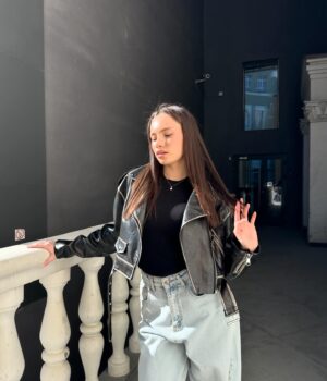 Darya Aleksandrova Instagram - Я думала, между нами вспышка, но это decoy 📸