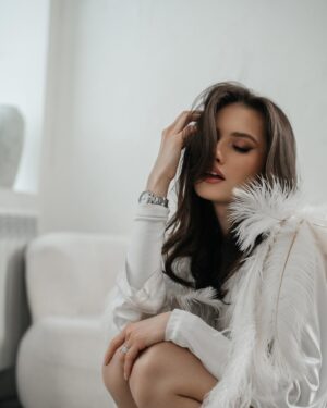 Darya Aleksandrova Instagram - С 8 марта, желаю счастья, любви и пусть вас окружают только искренние люди! 🏹🤎

@aleksandrovaa.aaa ~ у меня все о бьюти,стиле, лайф и любви к себе, подписывайся!