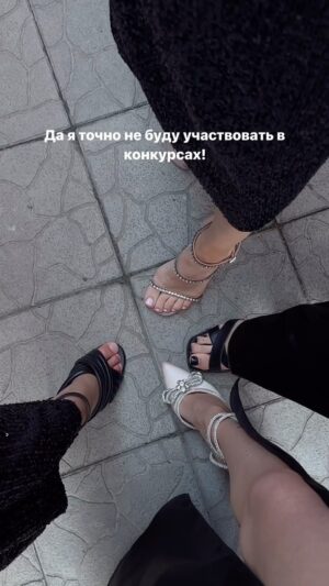 Darya Aleksandrova Instagram - Теперь надо сходить на хоккей! 👏🏽

Ещё раз с днем свадьбы дорогие @alena_30_06 @shubinator_80 ❤️