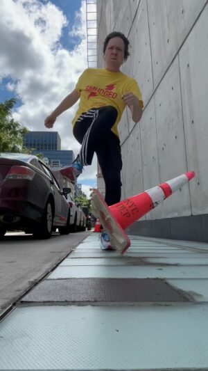 Dave Hill Instagram - 1. Wake up.
2. Stick it to the Man.
3. Repeat.
#bmx #parkour Cone-destroying shows by @diadora.