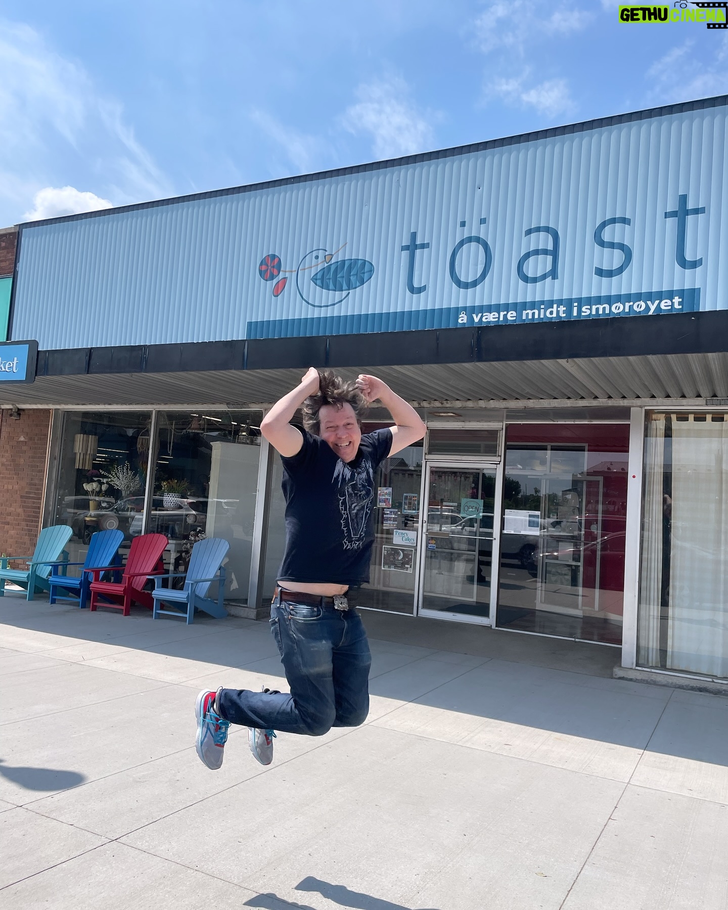 Dave Hill - 1K Likes - Everything is going my way in Fergus Falls, Minnesota today! See you tonight at Stella’s in Battle Lake, the crown jewel of Otter Tail county.