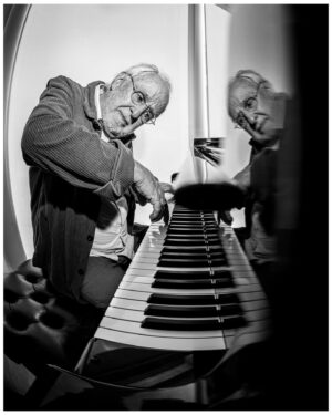 Dave Koz Instagram - 🔥🎷🎹 Bob James // David Koz 🎹🎷🔥

This was such an amazing afternoon! I got to hang out and photograph Bob & Dave at The Unicorn Lodge 🦄 Not only are these two extremely humble and talented but they are also huge sweethearts and we had such a fun time together! Bob James is the most sampled jazz musician in the history of hip-hop 🤯 David Koz is an American saxophonist, composer, record producer, and radio personality based in California. They are both working on a new project together. Forever grateful for the opportunity. Thank you y’all 💌❤️‍🔥

@bobjamesmusic 
@davidstephenkoz