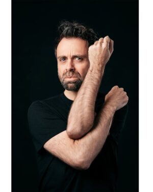 David Castello-Lopes Instagram - L'affiche du délicieux spectacle de David Castello-Lopes grâce à la photographie la plus authentique jamais réalisée dans l'histoire des arts picturaux. 
@davidcastellolopes

Un stock de hashtags gratos même si plus personne sait vraiment à quoi ça sert :
#théâtre #acteur #acting #acteurs #cinemafrancais #coulisses #tournage #model #fashion #beautiful #style #portrait #portraits #portraiture #photography #photo #portraitphotography #photographer #art #artist #edito #editorial #sony #sonyalpha