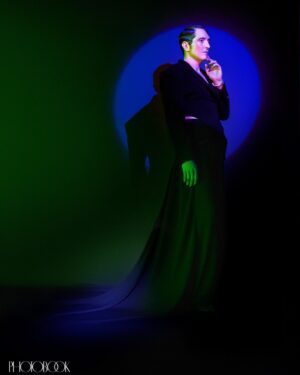 David Dastmalchian Instagram - Less concerned about fitting into the world.

your world that is.

@photobookmagazine #photobookmagazine
 
📸 : @mikeruizone
Fashion Stylist: @melvinstyles
Groomer: @rpromakeupartist
Photo Assistant: @ozzie__g__ @rvrchd
Fashion Stylist Assistants: @styledbyambika @sarahmgibsonn
Art Director: @by_danalarcon
