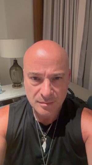 David Draiman Instagram - Headed home. 

What an emotional, gut wrenching, but fulfilling couple of weeks. 

Stay vigilant.

Stay strong. 

#bringthemhomenow 
#neveragain #neveragainisnow #amyisraelchai 

🇮🇱❤️🤘🏻