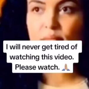 David Draiman Instagram - There is plenty of INJUSTICE around you. Here is what you can do, weather is racial discrimination, hate, antisemitism, bullying or anything that would upset you profoundly, if it would happen to you…and NOBODY around you would react in your defence. Extraordinary crash course in learning CRITICAL THINKING and SPEAKING UP. Try it. It’s your right and it could become your SuperPower. #humanity #criticalthinking #speakup 🎥 via @therealdebramessing