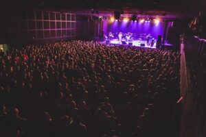 David Duchovny Instagram - 2023 European Tour Tickets on sale now.

Here are some of our favorite crowds from the last time we were in Europe, can’t wait to see you again. 

📸: @byjanejimenez