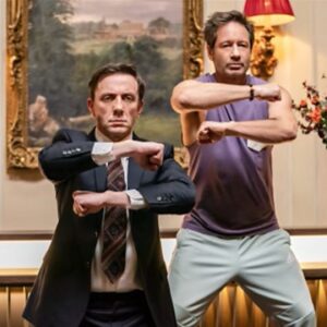 David Duchovny Instagram - Nothing like dancing with the great @peterserafinowicz 
👯‍♂️
#TheBubble