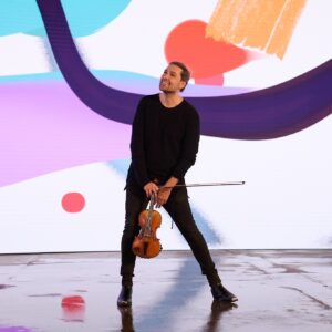 David Garrett Instagram - I cannot wait to show you the tracklist of my new album “Millennium Symphony” 🤯🎻

Is there a song you’d hope to see on there? Let me know in the comments ⤵️

#millenniumsymphony #davidgarrett #violinist #geige #geigenspieler #violin