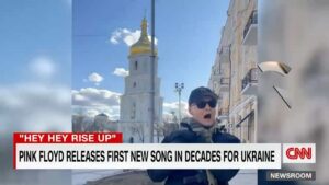 David Gilmour Instagram - Watch @davidgilmour chatting to CNN about 'Hey Hey Rise Up'. 

🇺🇦🌻 Download / stream the Ukraine fundraiser now, via link in bio