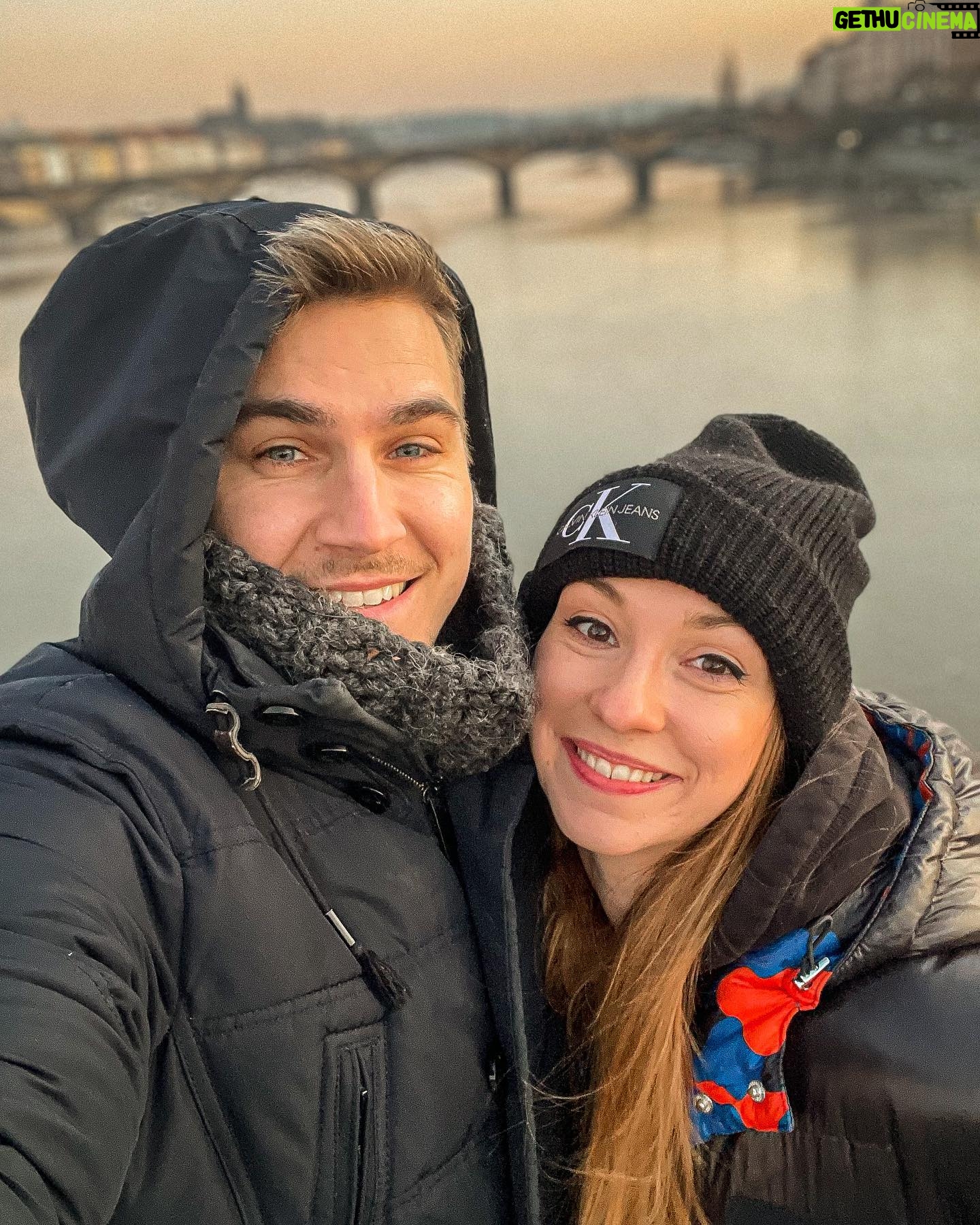 David Gránský - 12.9K Likes - …a pak někde uprostřed Prahy zatroubilo auto a kde se vzal tu se vzal @jakubkotek_2.0. To jsou náhody ✨