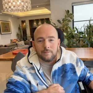 David Holmes Instagram - I’ve joined @cameo so look forward to some new requests, spreading some love sharing some funny stories even a joke or two. Throughout my life, I’ve gained a perspective and if I can help people going through tough times or share something from my Time on Harry Potter, please put in your request. I look forward to responding #cameo the link is in my bio
