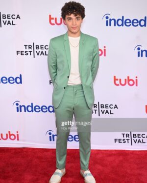 David Iacono Instagram - Cinnamon @tribeca . Still haven’t processed. Watch our movie on @tubi June 23rd. I think it’s very good. 🤠❤️ 
👔: @andrewgelwicks 
💄: @jennieredd 
📸: @gettyimages