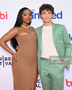 David Iacono Instagram - Cinnamon @tribeca . Still haven’t processed. Watch our movie on @tubi June 23rd. I think it’s very good. 🤠❤️ 
👔: @andrewgelwicks 
💄: @jennieredd 
📸: @gettyimages